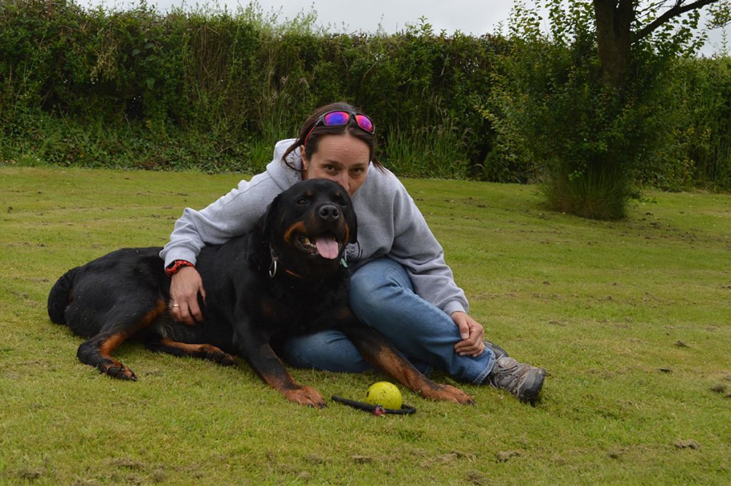 Kate Hesse, chartered physiotherapists specialising in the Thoroughbred racehorse and her dog Bear