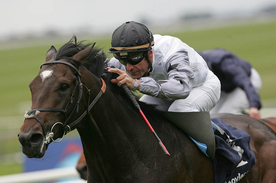 Cockney Rebel wins the 2000 Guineas, Curragh 26/05/07