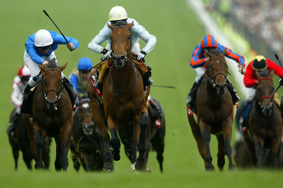 North Light wins the Epsom Derby 2004